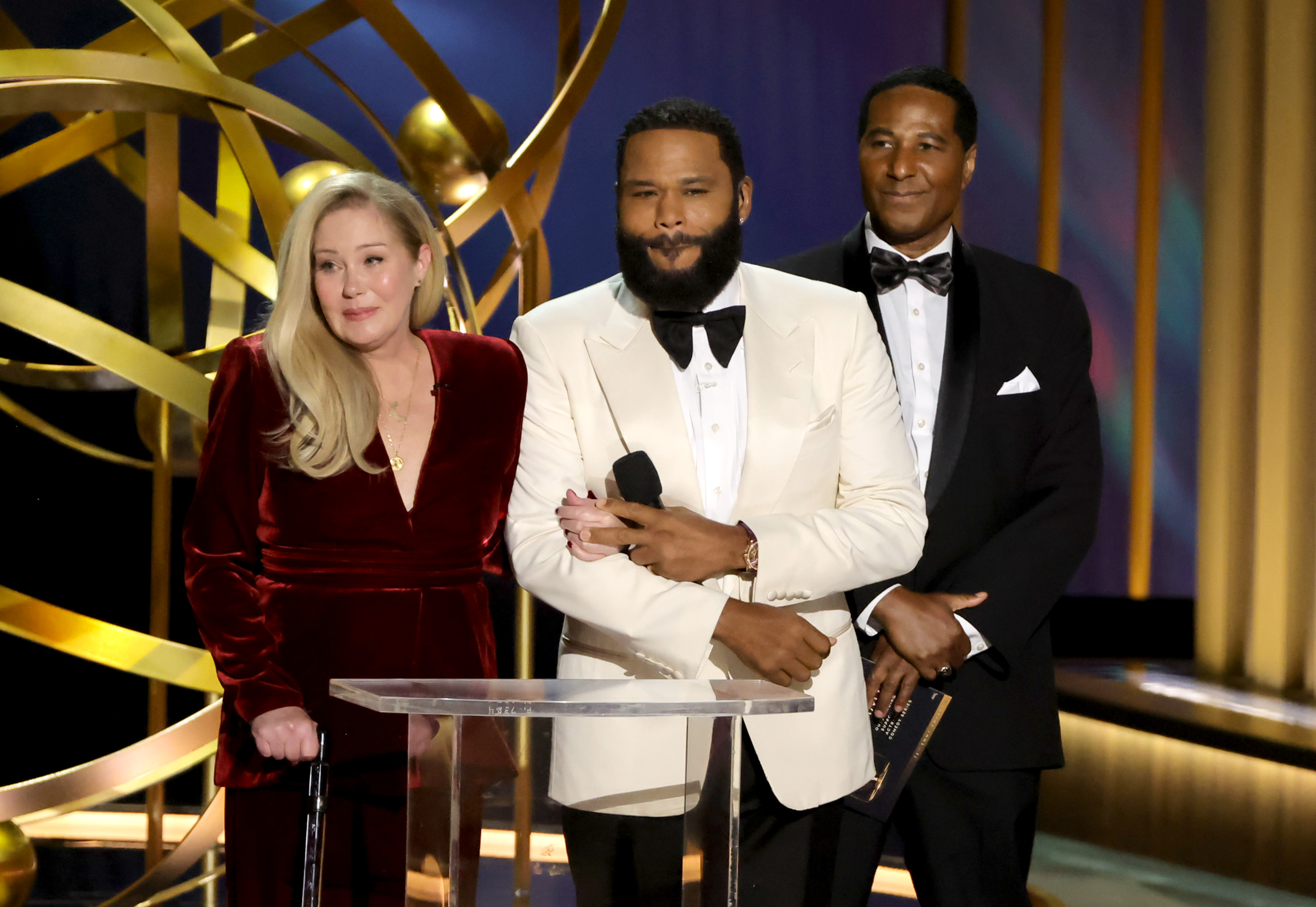 Christina Applegate Receives Emotional Standing Ovation At The Emmy Awards